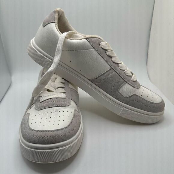 CUSHIONAIRE Women's Trophy lace up Sneaker +Comfort Foam 7 WIDE WHITE/GRAY - Picture 6 of 7